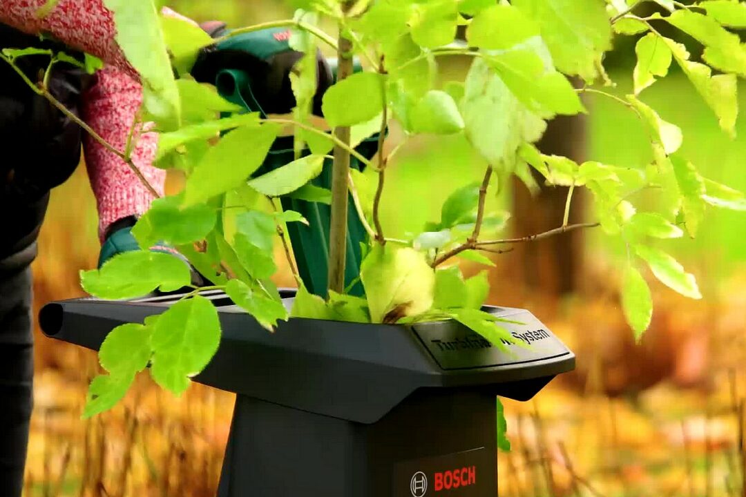 Ce Broyeur Bosch En Promo Permet De Transformer Les Feuilles Mortes