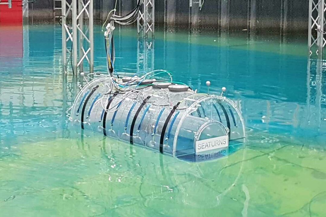 Seaturns Une Hydrolienne Cylindrique Flottante Et Un Pendule Deau