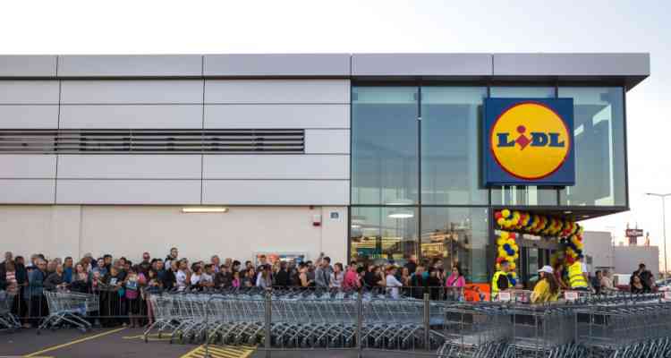 Lidl Des Centaines De Personnes Se Ruent Sur Les Robots De Cuisine