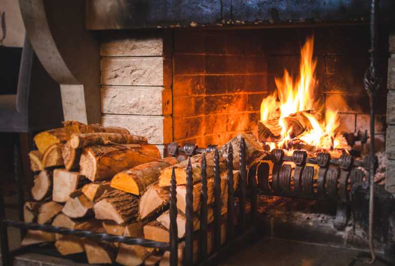 Haute-Savoie : le chauffage à bois sur foyers ouverts sera interdit dès le  1er janvier 2022 - NeozOne