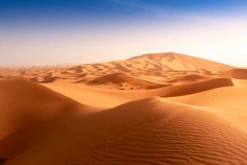 Pourquoi le sable du désert n'est pas utilisé pour la construction ?