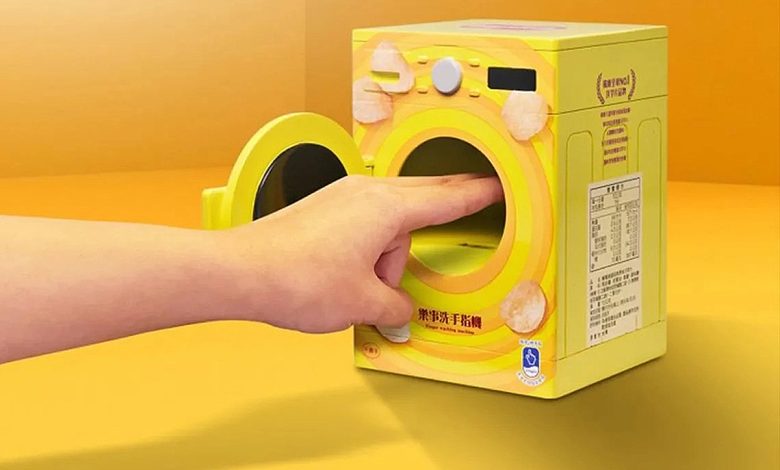La marque de chips Lay's invente une mini machine à laver les doigts (gras)  ! - NeozOne