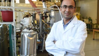 Sushil Adhikari, professeur d'ingénierie des biosystèmes au College of Agriculture d'Auburn, est le chercheur principal d'un projet qui vise à produire de l'hydrogène à partir de matières premières mélangées. La conversion de déchets de charbon, de biomasse et de déchets alimentaires en hydrogène contribuera à réduire les émissions de gaz à effet de serre liées à la production d'hydrogène et à résoudre les problèmes de gaspillage alimentaire.