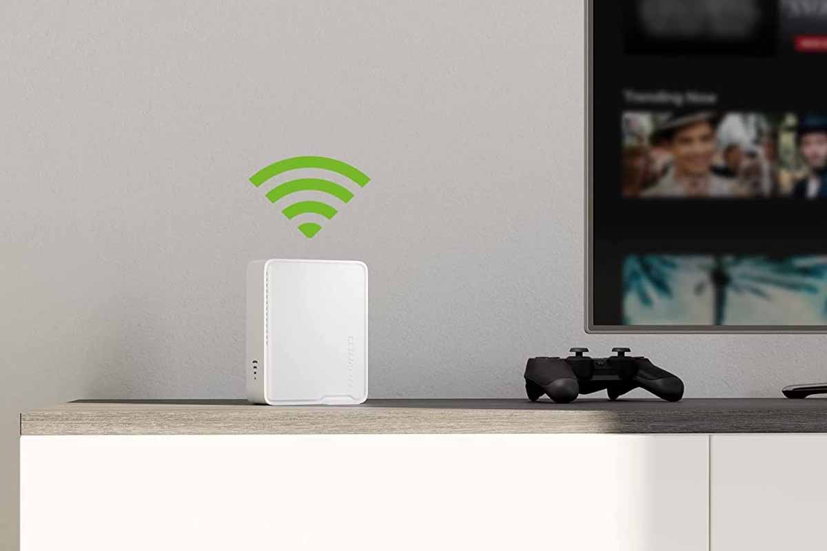 PC Astuces - Augmenter la portée de votre WiFi en transformant un routeur  en répéteur