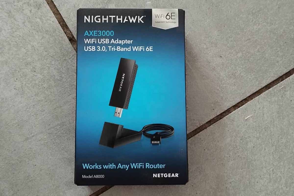NETGEAR Nighthawk Clé USB (A8000), Adaptateur Ethernet WiFi 6E AXE3000,  Dongle sans Fil pour Ordinateur Portable ou de Bureau. Jusqu’à 3 Gbit/s.