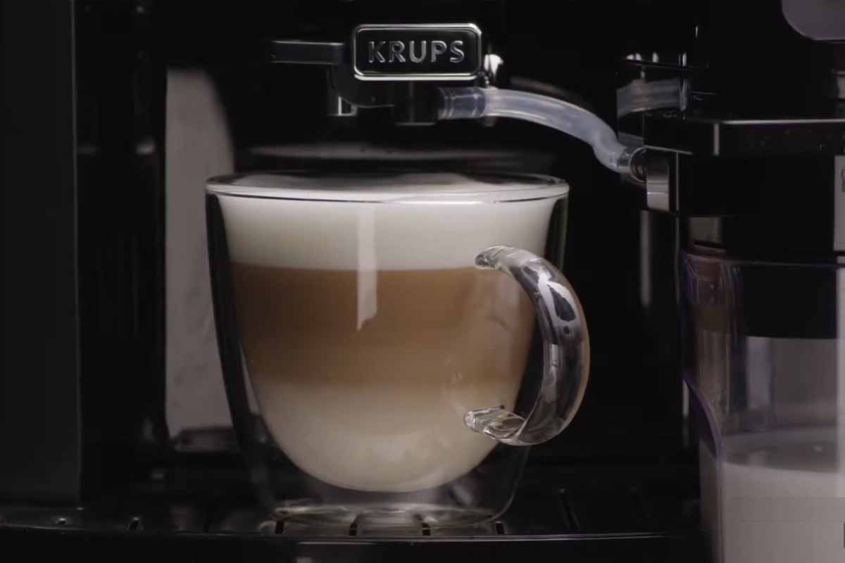 Krups Machine à café grain, 2 expressos simultanés, Ecran LCD, Cafetière  espresso compacte, Nettoyage automatique, Buse vapeur pour Cappuccino