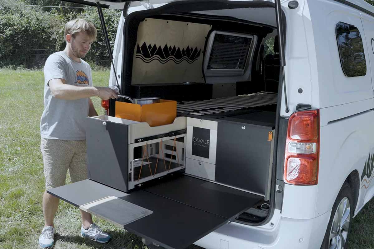 Campinambulle, une « malle de camping » pour transformer n'importe quelle  voiture en van aménagé en 10 min - NeozOne