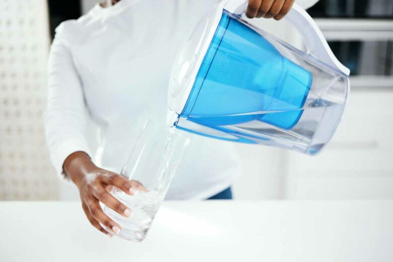 Les carafes filtrantes éliminent le gout de chlore parfois désagréable provenant de l'eau du robinet.