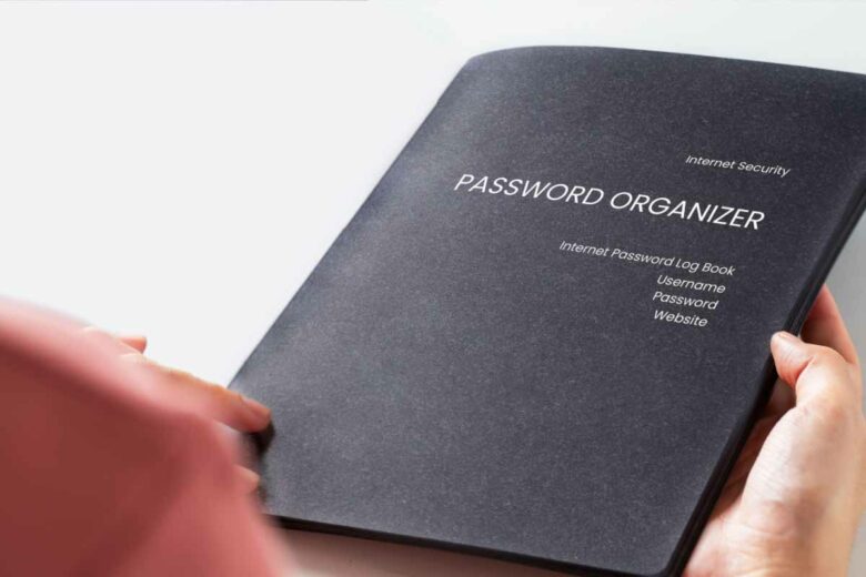 L'utilisation d'un carnet de mots de passe peut être une bonne solution pour garder ses identifiants en sécurité.