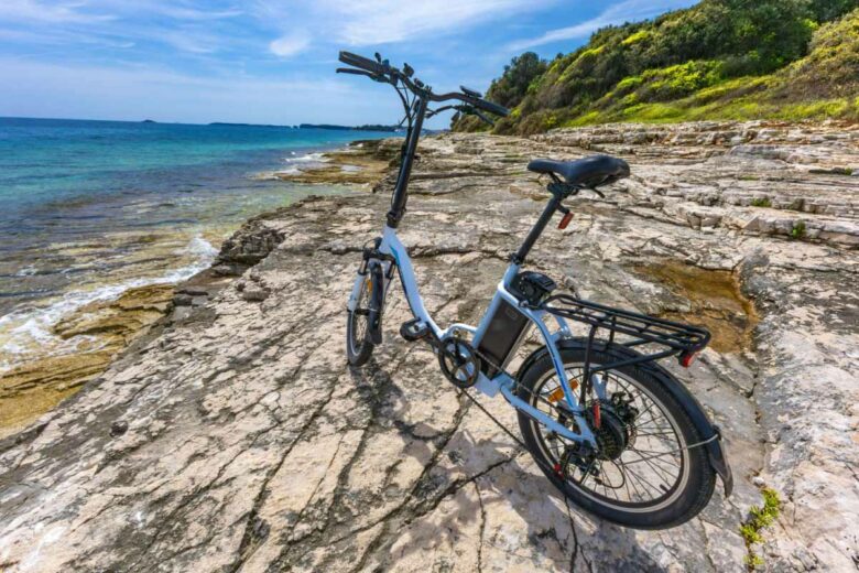 Le prix d'achat d'un vélo électrique est relativement élevé.