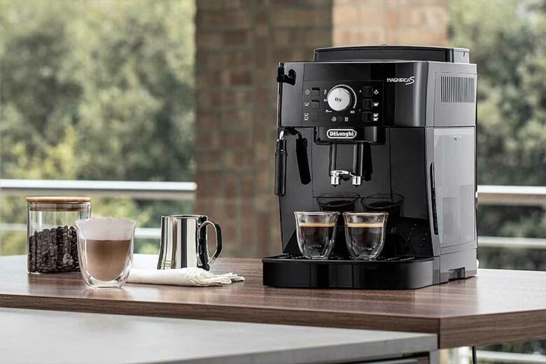 Cette machine à café est actuellement en promotion.