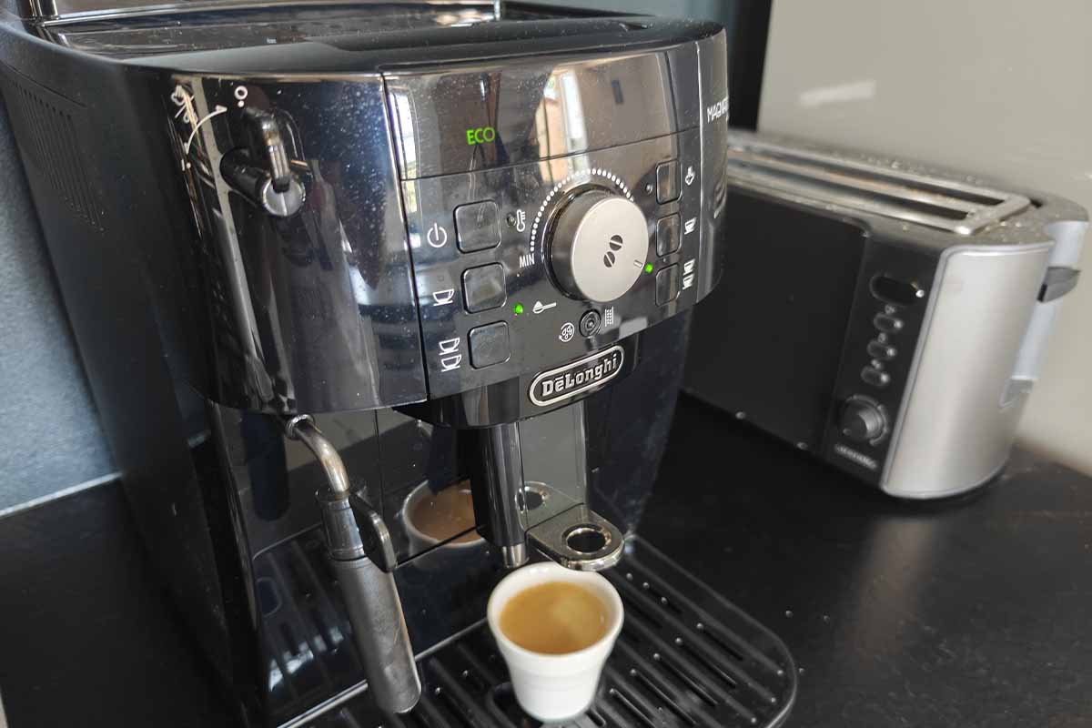 Cette machine à café est en promotion sur le site Fnac.