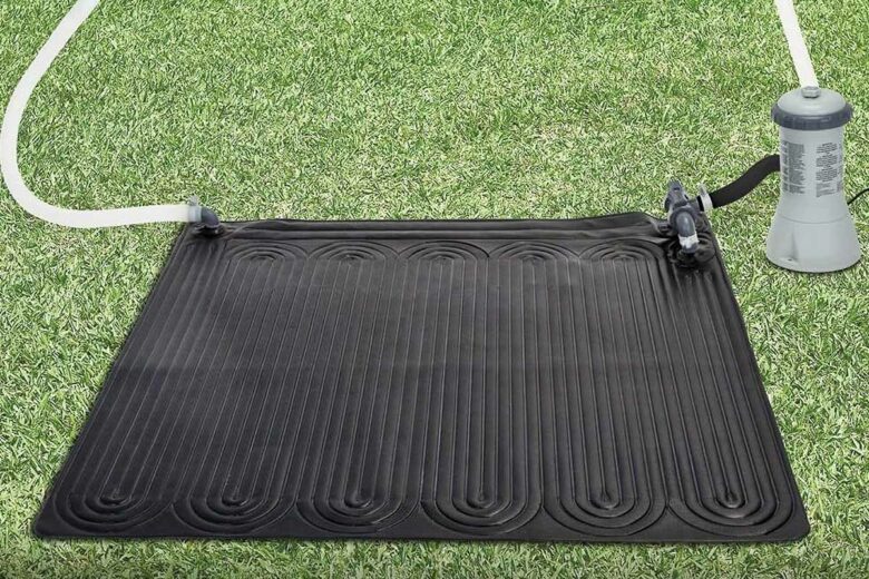 Ce tapis solaire pour chauffer votre piscine est en promotion actuellement.