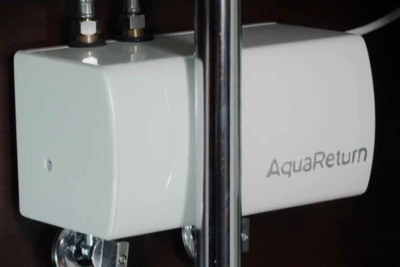 L'Aquareturn permet de ne pas gaspiller l'eau que nous faisons couler pour qu'elle atteigne la température désirée.