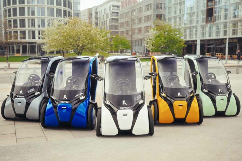 Des mini voitures électriques à pédales, pour la mobilité urbaine.