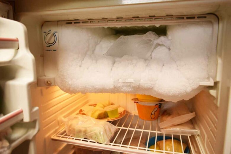 L'accumulation de givre dans le réfrigérateur est une source de consommation électrique supplémentaire.