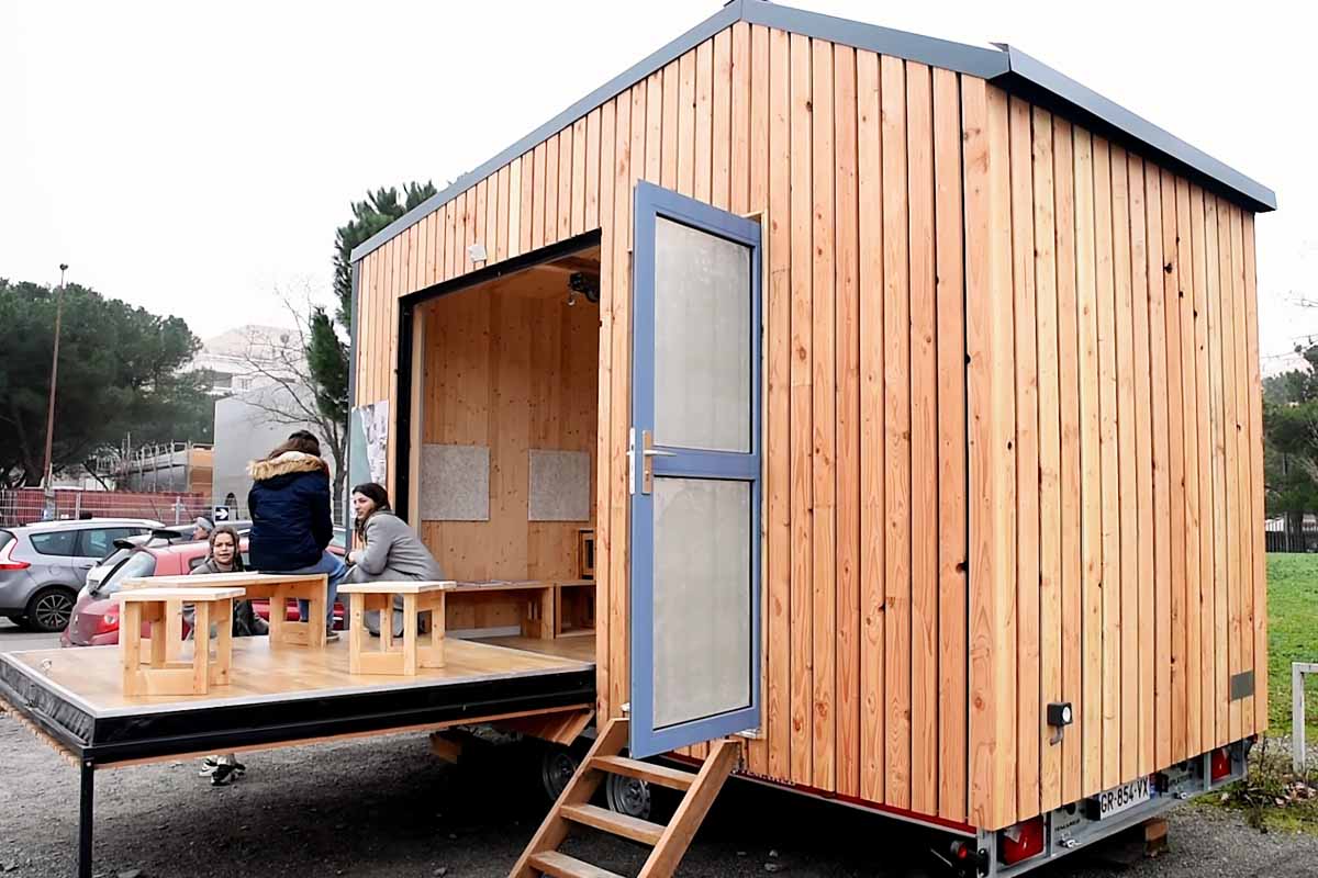 Cette tiny house est réalisée en matériaux recyclés provenant du BTP.