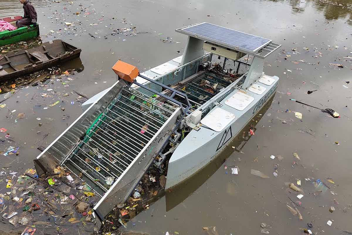 Un bateau autonome pour la dépollution des déchets dans les ports et les cours d'eau.