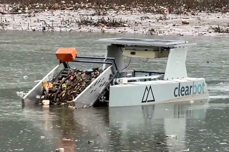 Un navire autonome pour récolter les déchets et débris flottants.