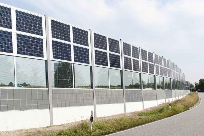 L'une des solutions de mur antibruit photovoltaïque proposé par L'ISE en collaboration R. Kohlhauer GmbH entre autres.