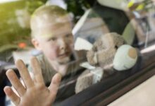La température dans une voiture peut vite grimper, et cela peut vite devenir dangereux si un enfant est oublié.
