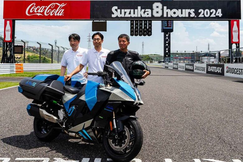 Kawasaki a profité des 8 h de Suzuka pour dévoiler sa moto à hydrogène.