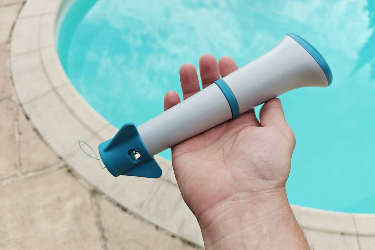 La sonde Iopool d'EcO pour analyser l'eau de votre piscine.