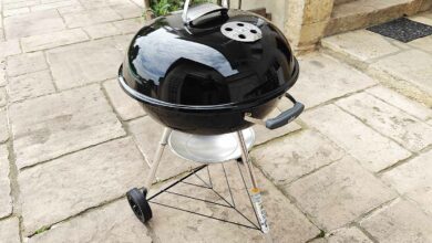 Le barbecue Weber 57 cm est actuellement en promotion sur Amazon.