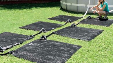 Réchauffez l'eau de votre piscine avec un tapis solaire actuellement en promotion.