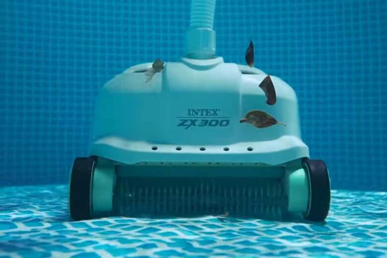 Terminé la corvée de nettoyage de la piscine avec cet aspirateur robot.