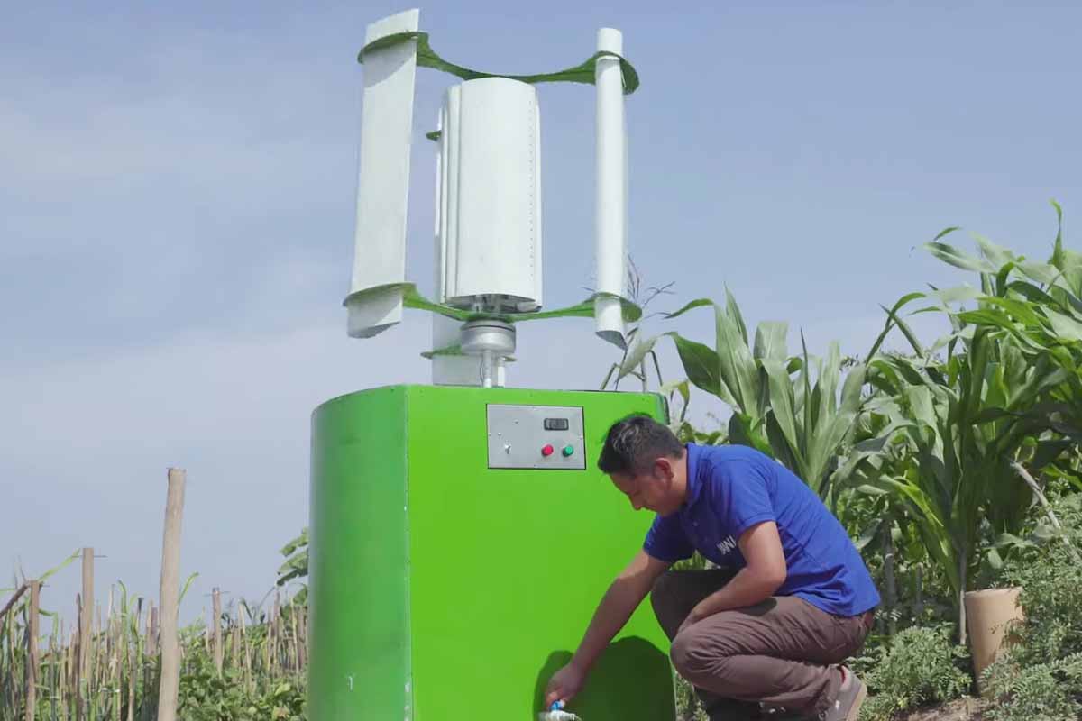 Un dispositif capable de produire de l'eau potable à partir de l'humidité de l'air.