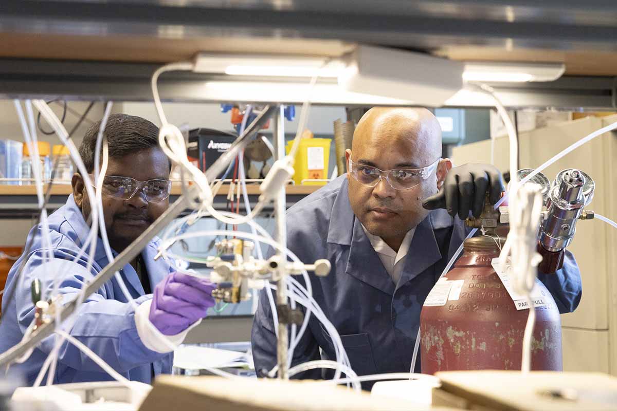 Des chercheurs de l'université de Chicago ont établit une methode de production hydrogène vert qui consomme très peu d'énergie.