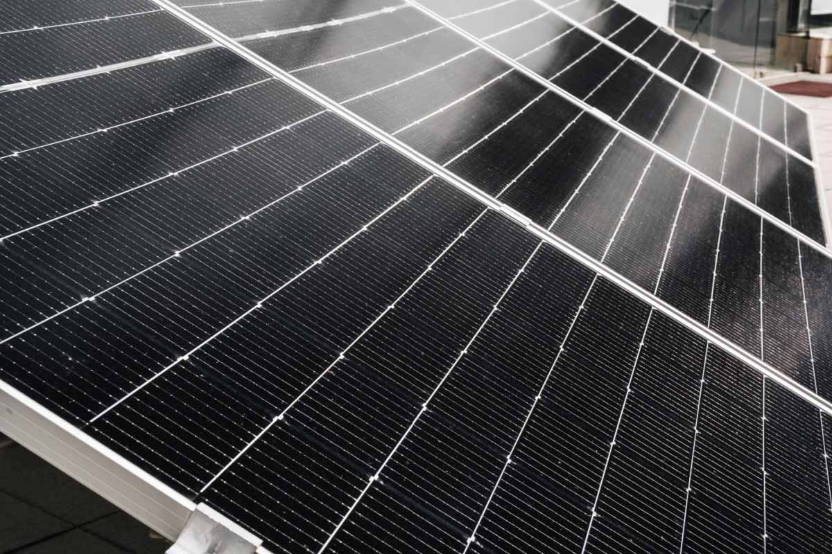 Avec des cellules auto-cicatrisantes, la durée de vie des panneaux solaire serait prolongée.