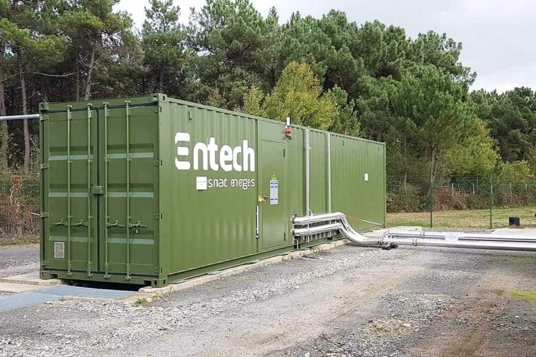 Une batterie de stockage reliée à la centrale photovoltaïque de Senillé-Saint-Sauveur.