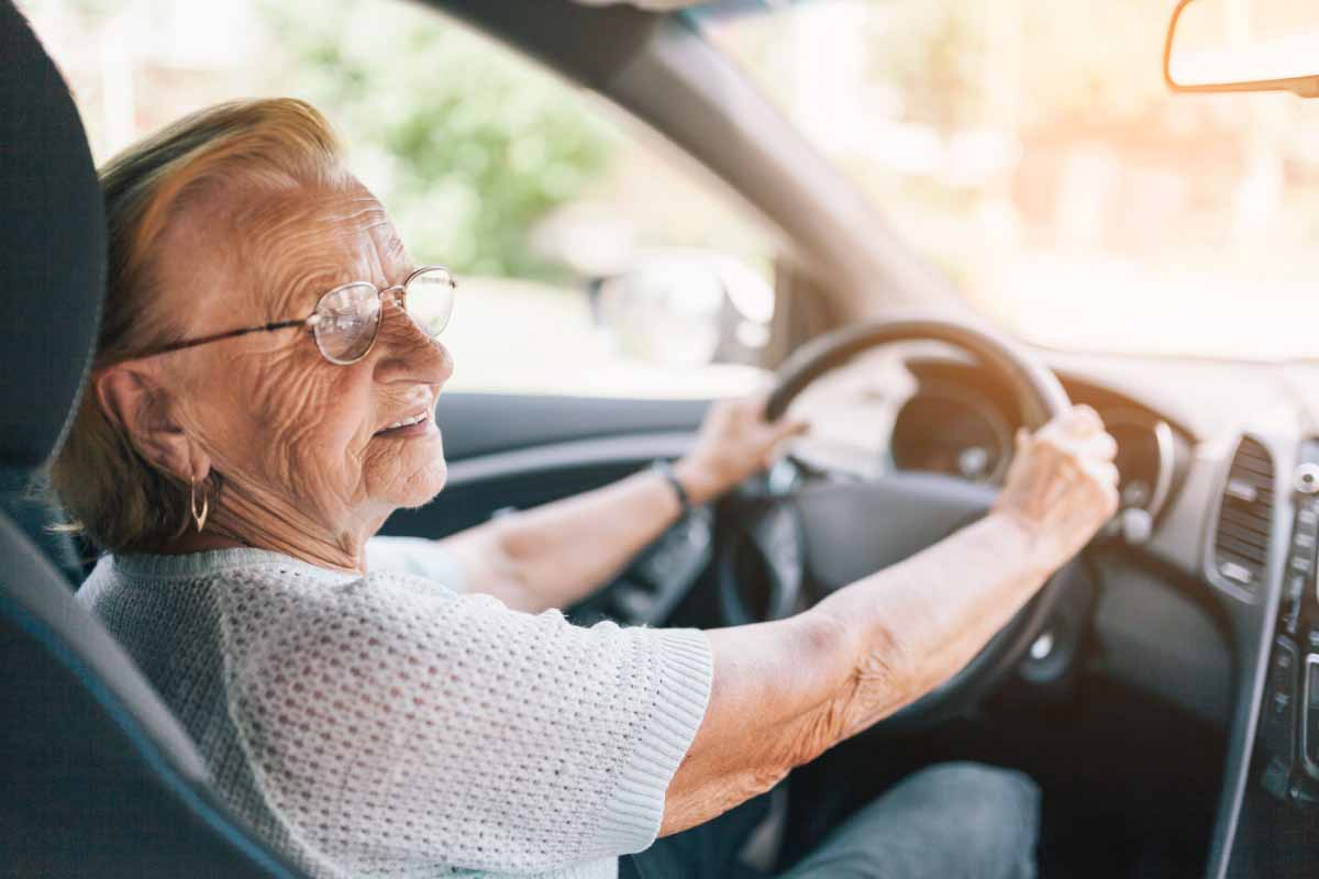 Nos séniors doivent-ils passer une visite médicale pour conserver leur permis de conduire ?