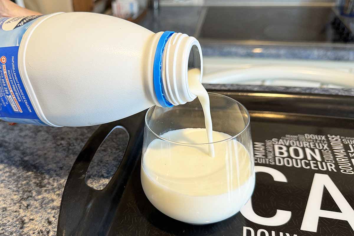 Le lait périmé (ou non) a des bienfaits et des utilisations insoupçonnés.