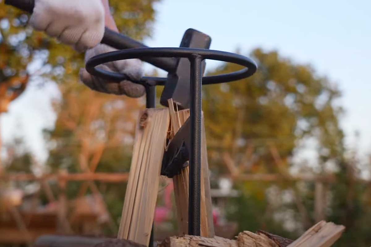 C'est le moment de préparer votre bois de chauffage pour l'hiver.