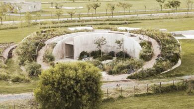 Une maison enterrée « autonome » à la façon Hobbit.