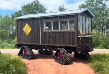 Rubitracks dévoile une étonnante Tiny House montée sur chenilles.