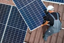 Selon une étude, la valeur immobilière augmente avec des panneaux solaires.