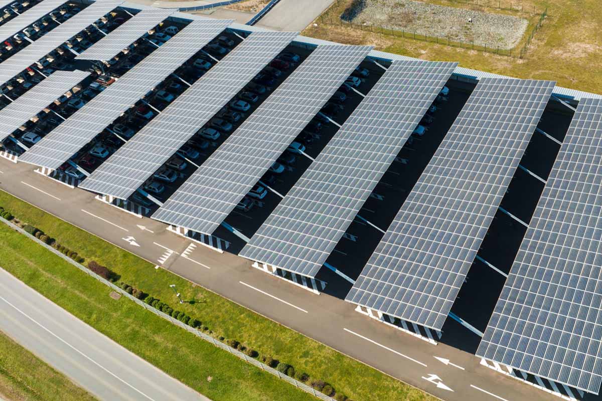 Des ombrières photovoltaïques devraient etre installées au niveau de 3 échangeurs sur la rocade de Bordeaux.