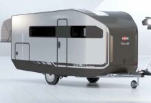 Une caravane aux allures modernes et aérodynamiques.