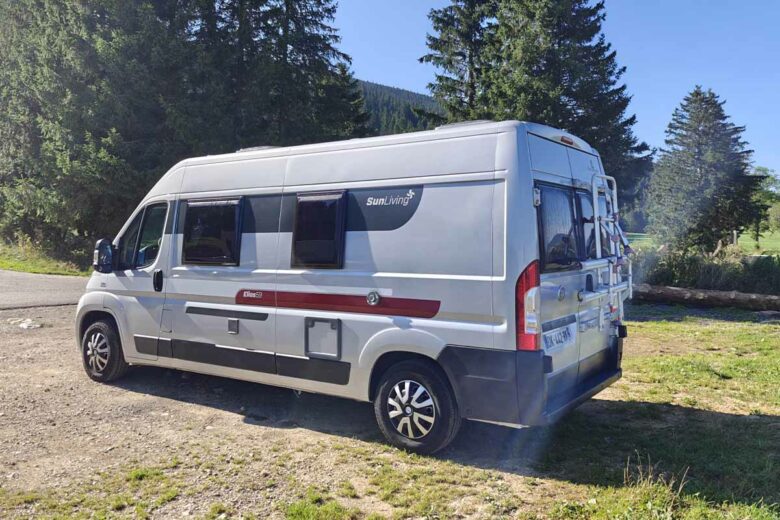 Les vans sont parfois la cible de voleurs car ils contiennent de nombreux objets précieux.