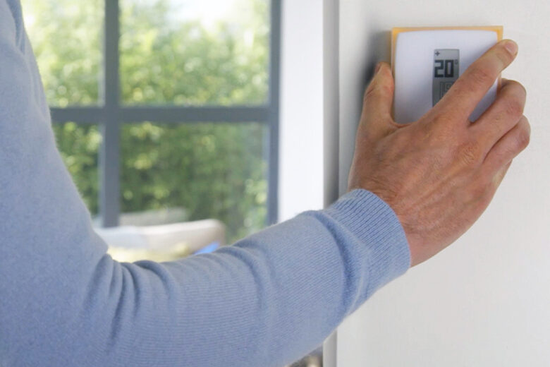 Un thermostat connecté permet de chauffer vos pièces à différentes températures et réaliser ainsi des économies.