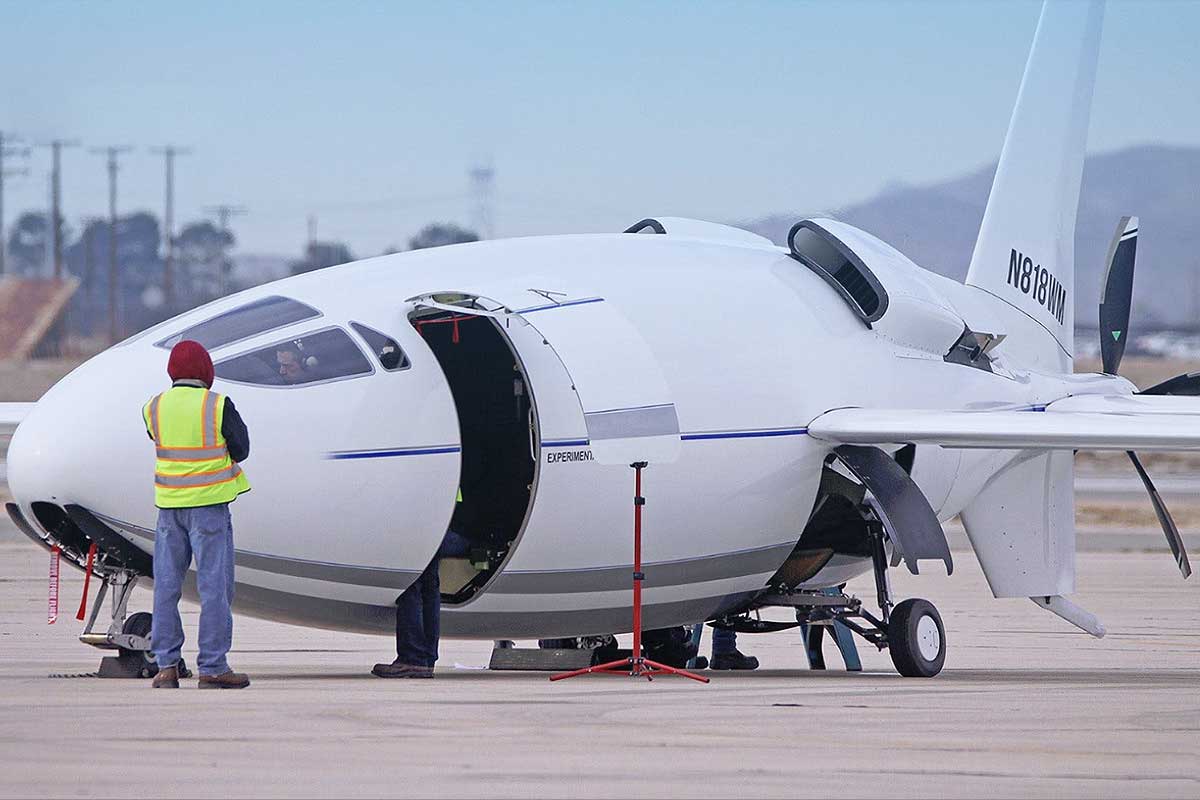 Le Celera 500L sur le tarmac.