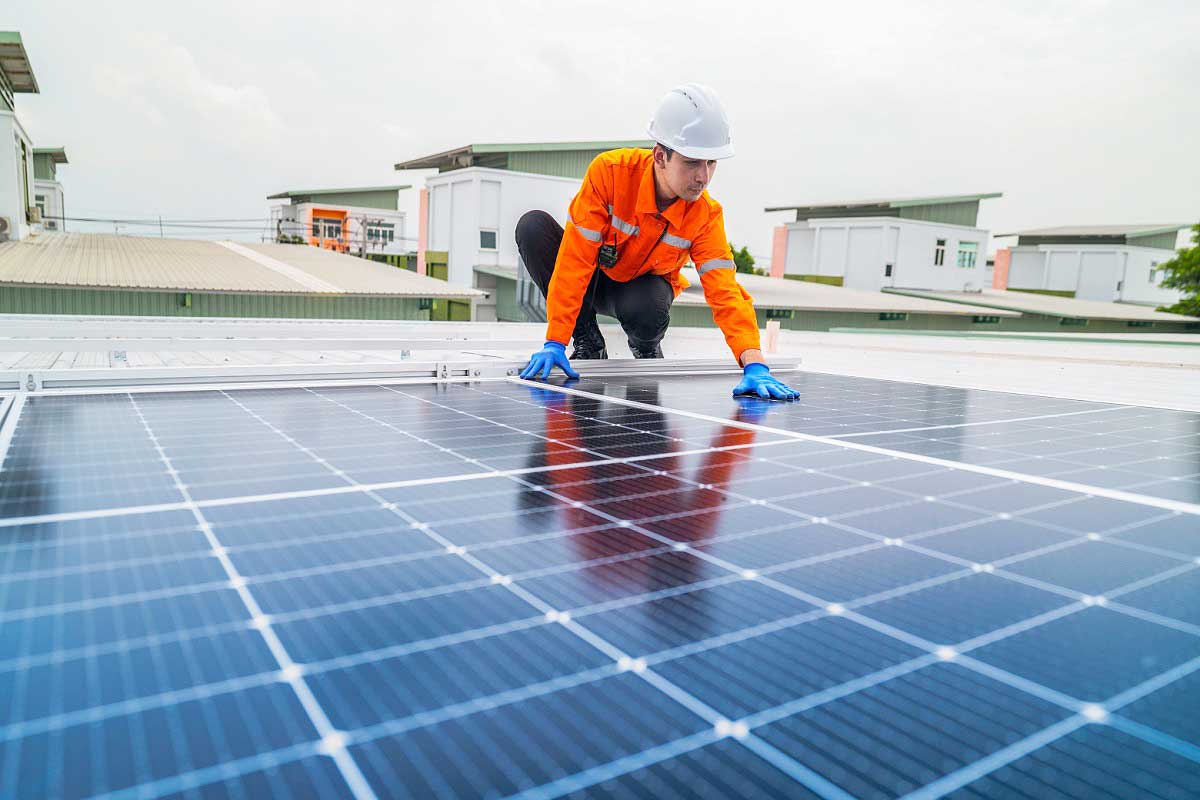 Selon une étude, l'installation de panneaux solaires sur les toits aurait un impact sur la température urbaine ainsi que sur d'autres paramètres.