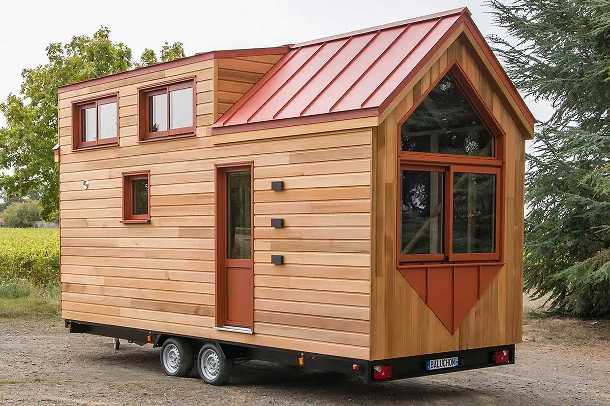 Baluchon fabrique de superbes modèles de tiny houses et propose également d'autres services comme des ateliers conseils, des rencontres individuelles pour partager leur savoir faire et leur expertise dans le domaine de la construction.