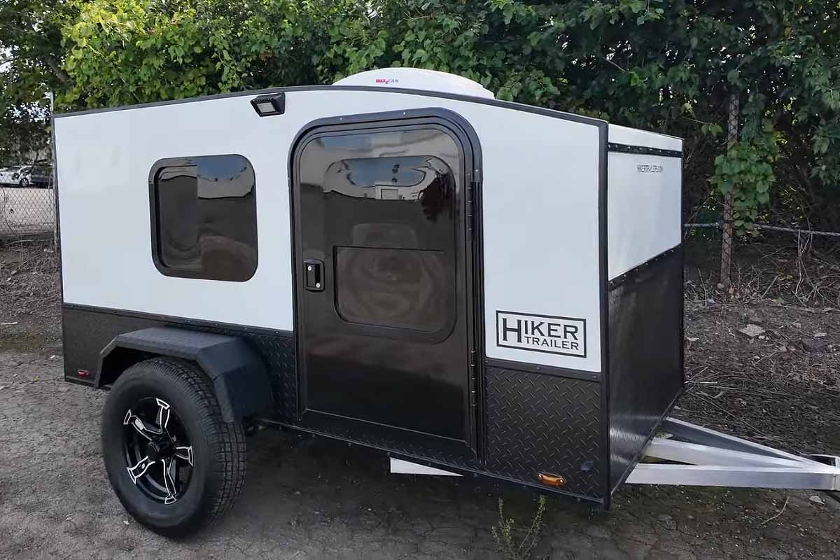 Une mini caravane minimaliste à un tarif défiant toute concurrence est proposée par Hiker Trailers aux USA.