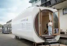 Une nacelle d'éolienne transformée en tiny house.