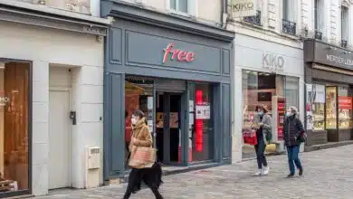 La devanture d'une boutique Free.